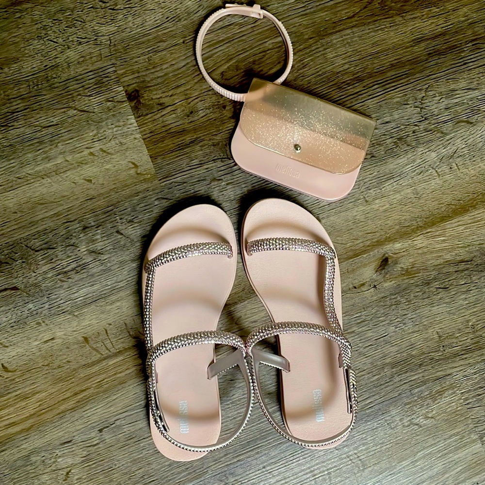 NWOT Size 8 Melissa Women’s Glamorous Sandal with wristlet